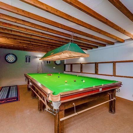 Rhiew Banc Villa Aberhafesp Екстериор снимка