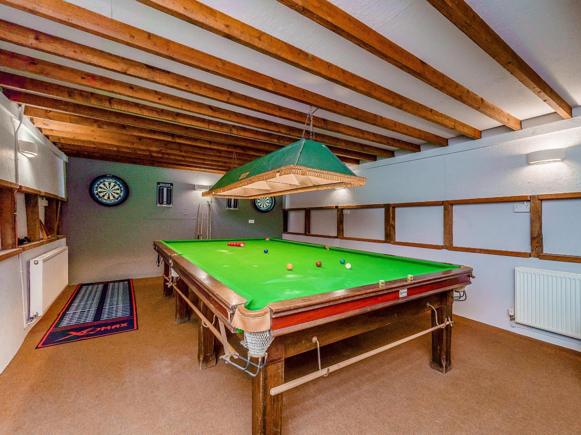 Rhiew Banc Villa Aberhafesp Екстериор снимка